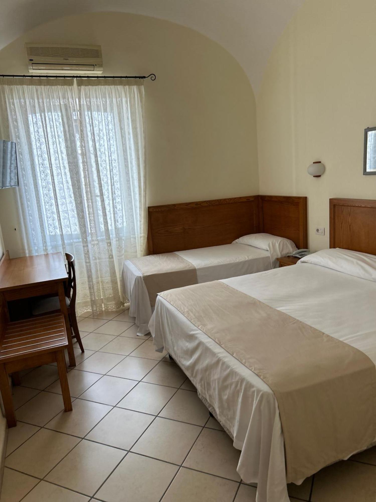 Hotel Da Raffaele Ischia Quarto foto