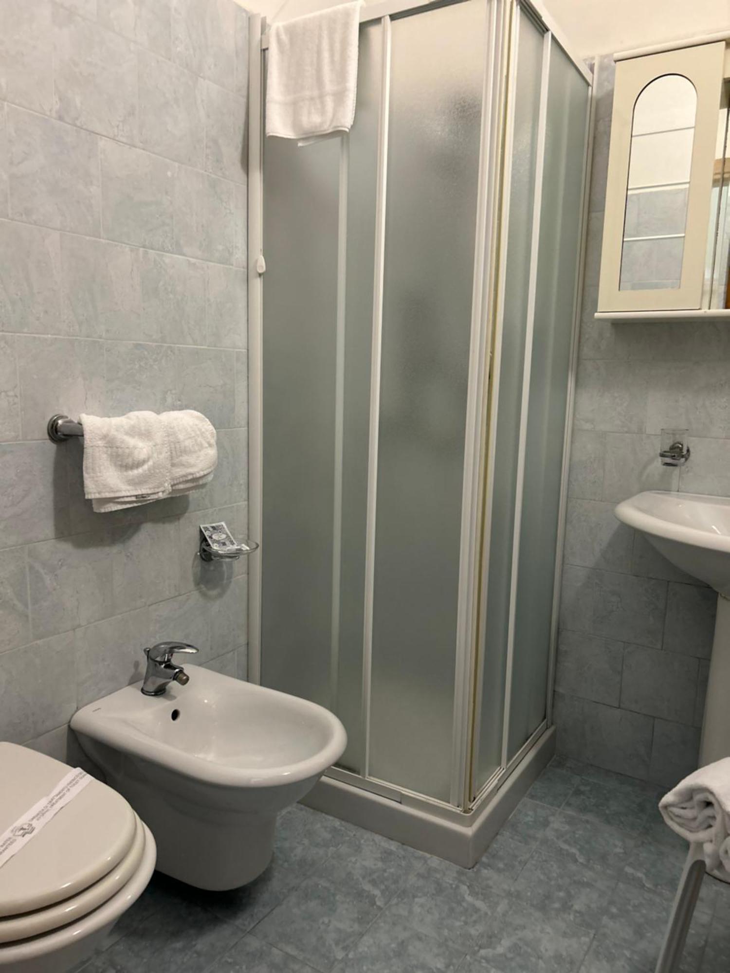 Hotel Da Raffaele Ischia Quarto foto