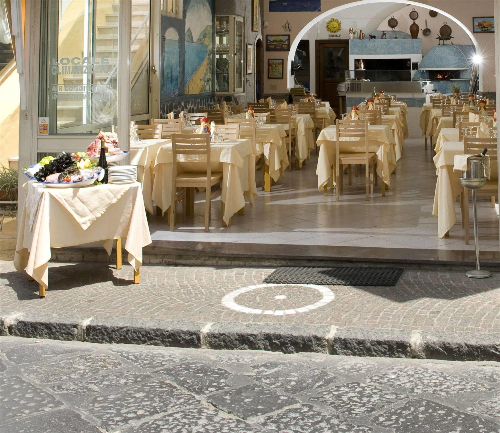 Hotel Da Raffaele Ischia Exterior foto